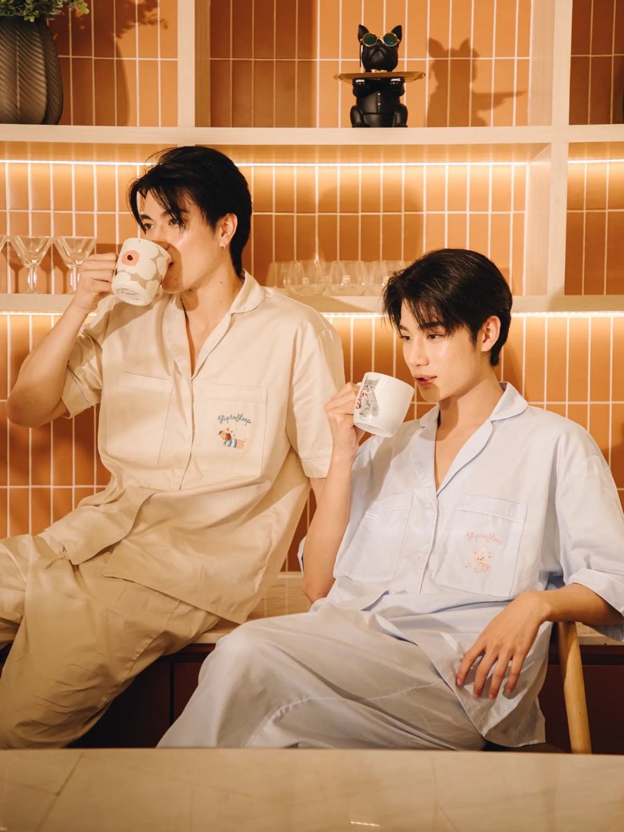 INN__OFFICIAL's tweet photo. @innjakkrasin @Ongsacelcius1 (🔔) IG Post : sliptosleep update || 29.09.2026《2/3》
🔗 https://t.co/3MoZV4tD3e
💭 Your @innjakkrasin & @Ongsacelcius1 matching-PJs moment. 💕🐶🌙🐇
#Sliptosleep
#TheOriginalBralessPJs
#innjkrsn #Sliptodachshundandrabbit https://t.co/VnTDkDDqkq