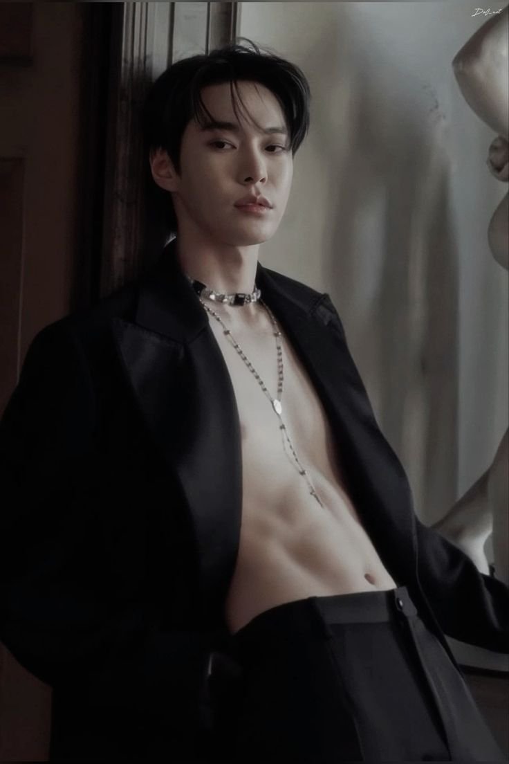 docloverr's tweet photo. Doyoung's duality needs to be studied https://t.co/0JeinEw4Hv