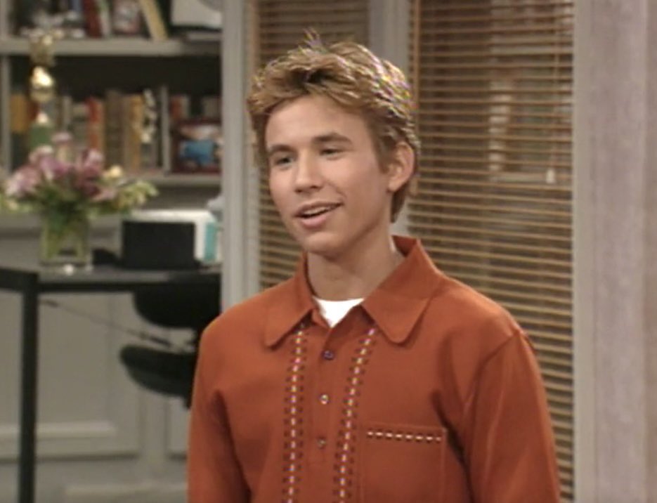 RetroNewsNow's tweet photo. 📺On September 29, 1998, Jonathan Taylor Thomas made his final appearance as a series regular on ‘Home Improvement’ https://t.co/qRUtiWg8ex