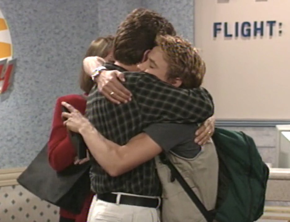 RetroNewsNow's tweet photo. 📺On September 29, 1998, Jonathan Taylor Thomas made his final appearance as a series regular on ‘Home Improvement’ https://t.co/qRUtiWg8ex