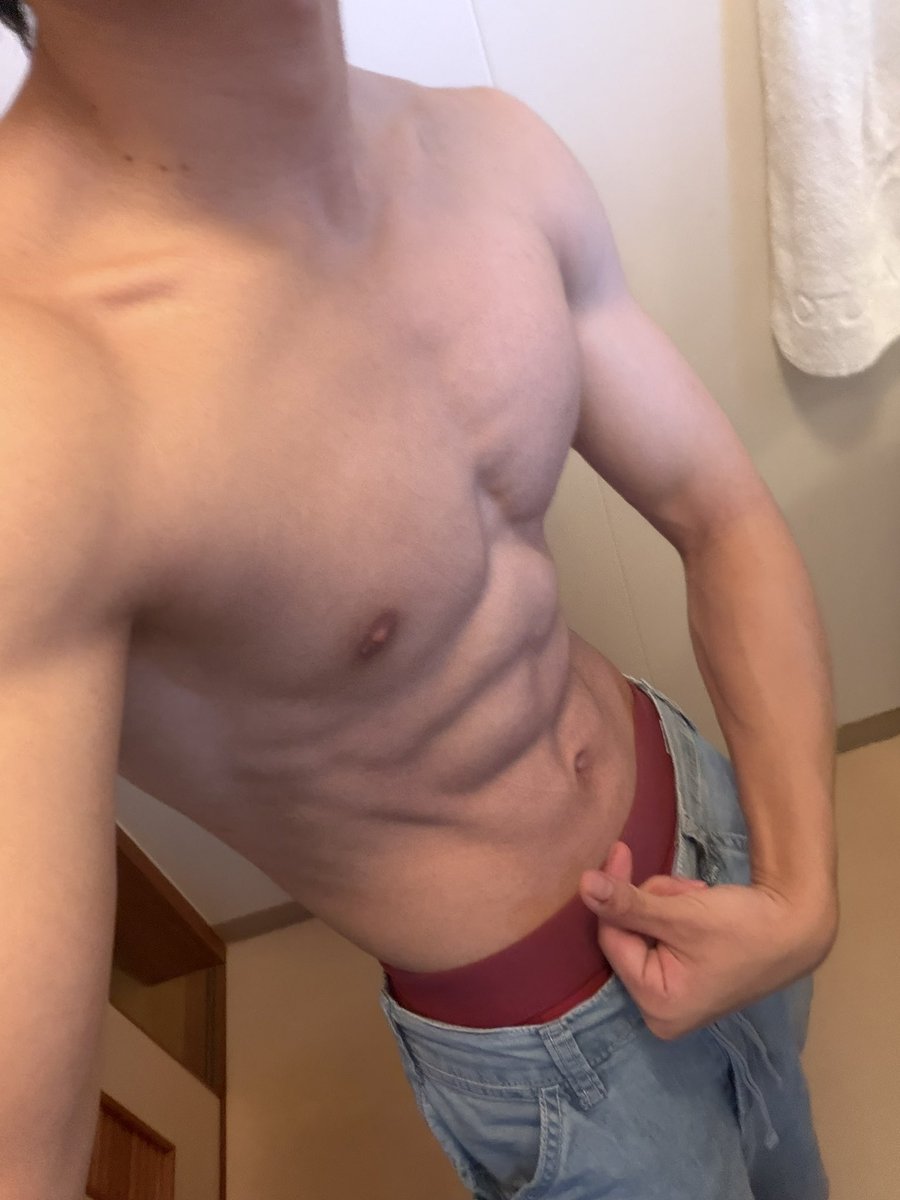 Davuinchi's tweet photo. どうも、初めていいね数1000どころか8000超えて大歓喜してる、3日前までフォロワー200人もいなかった調子乗り弱小垢です
みんなありがとね🫰 https://t.co/PdorrvTCXP