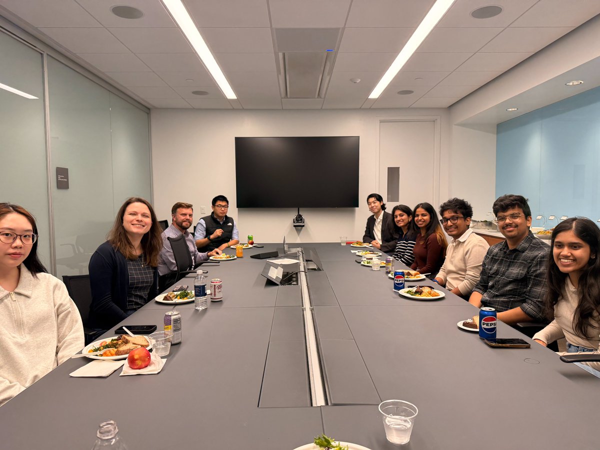 YaleCCI's tweet photo. Thank you to Meagen Eisenberg (’04), CMO of @Samsara, for joining us at @YaleSOM for our Colloquium on Marketing Leadership!

Her advice to future leaders: keep learning, get hands-on with the technology, and never lose sight of the creativity that breaks through the noise. https://t.co/O35aY7DE7C