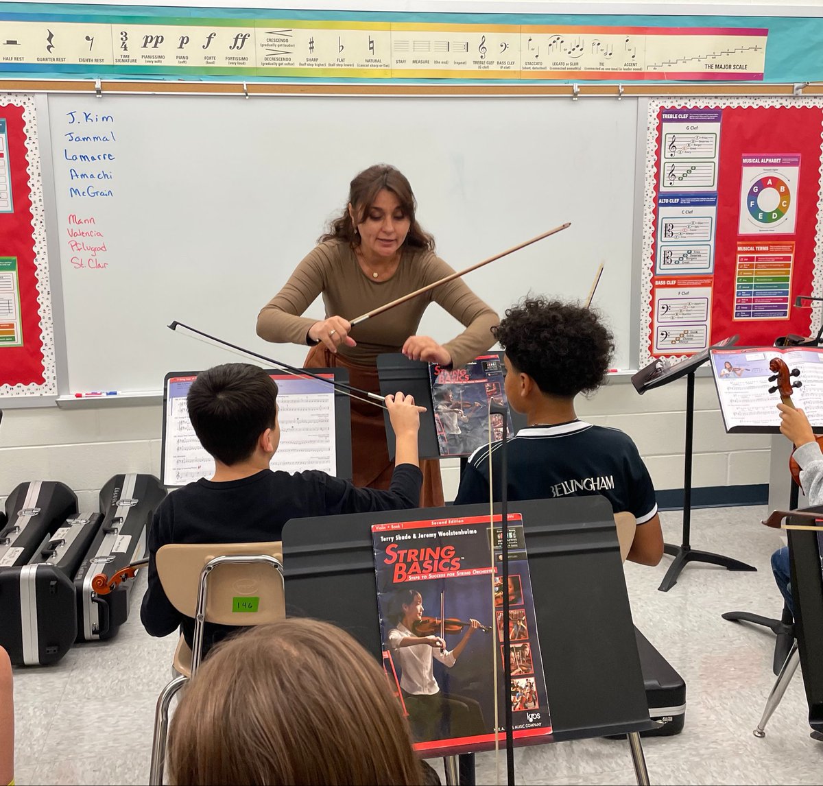 GloriaJCSL's tweet photo. Today marks the start of year 4 of our @NewOrchDC #NOWStringsClub π».. Thank you for providing our @HHESHUSKIES with the opportunity to work with and learn from one of your professional violinist. @csconnectmcps @MCPS @MCPSEspanol #communitypartners https://t.co/ButYM1eYGx