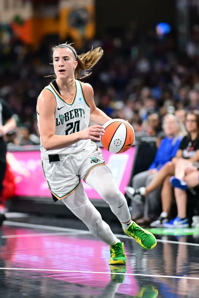 cltorres73's tweet photo. Let's Go LIBERTY!!
#PlayoffsWNBA https://t.co/ZENYwjDdxd