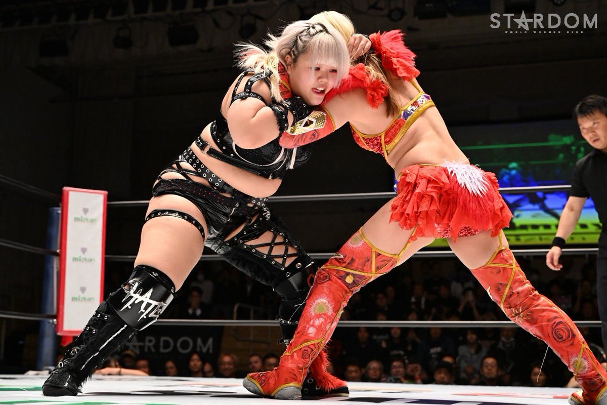 barbsasaki's tweet photo. キッズファイター出身の2人が後楽園のメインで結果をだす
2人のデビュー戦から同じリングにいる身としては、とても感慨深い思いです

現在スターダムはキッズファイター育成には力を入れておりませんが

様々なリスクはあるかも知れませんが、適切な指導者の元、キッズファイターを育てていく環境はスターダムではなくても業界で続けていって欲しいなと
そう個人的に思う大会でした