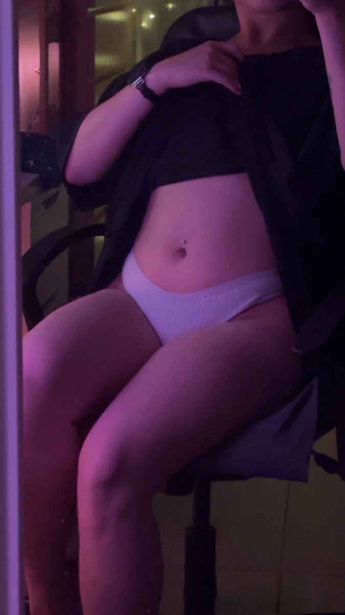 bbygirlfrnd's tweet photo. ╭ · · ─── ·✶· ─── · ·‧₊˚✧ > ─ - ̗̀♡ About me!
> ⋮ ʚɞ ┆Ann, 28, she/her
> ⋮ ʚɞ ┆new to #nsfwtwt
> ⋮ ʚɞ ┆kinks: being bratty, degradation
> ⋮ ʚɞ ┆also into gaming, metal music, gym
> ⋮ ʚɞ ┆DMs closed (very introverted)!!
╰ · · ─── ·✶· ─── · ·‧₊˚✧ https://t.co/CHqguBZswo
