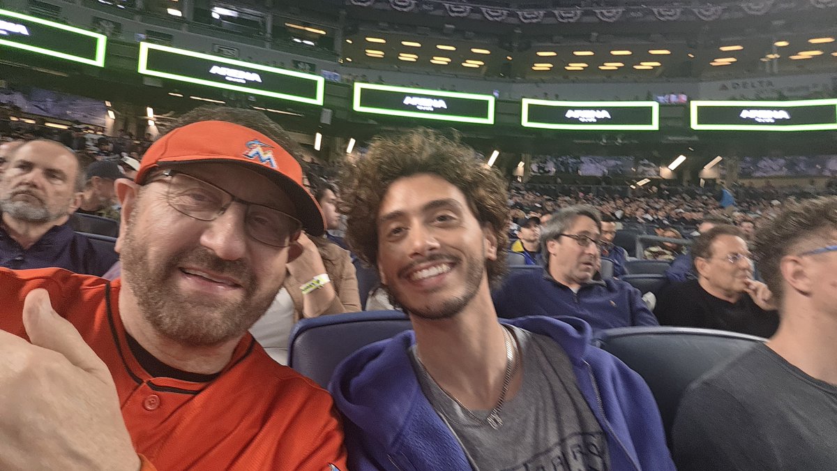 marlins_man's tweet photo. https://t.co/SzK3wIOFSe