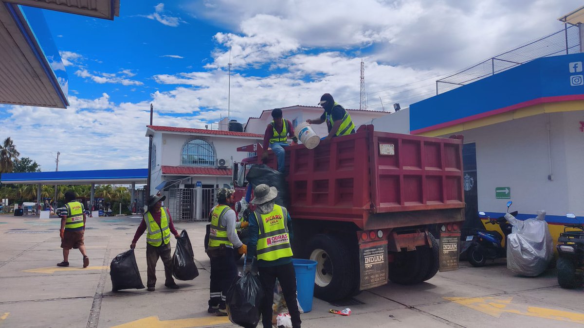ahoraoaxacanot's tweet photo. 🧹🌊 Jara Cruz pone en marcha operativo ¡Limpiemos Puerto!
|#LimpiemosPuerto |#SaneamientoAmbiental | #GobiernoDeOaxaca
Nota aquí ⬇️
https://t.co/0sKFXZWfTK https://t.co/uYOYgLZaAM