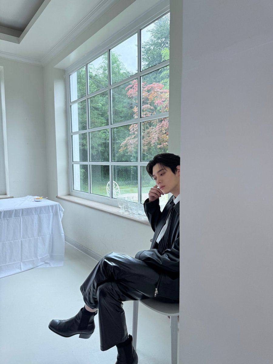 YYhhh682133's tweet photo. 작품마다 캐릭터의 생명을 불어넣는 배우 김윤식님의 연기를 끝까지 응원하겠습니다.🩵🩵🩵

KIM YOON SIK PARIS FASHION WEEK

#KIMYOONSIKPFWSS27
#YOONSIKINPARIS https://t.co/PRFoAEWa4c