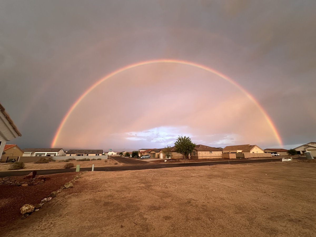 TeslaCarey's tweet photo. We just had the best rainbow I have ever seen in my life. Awesome https://t.co/sdkuGMtLbv