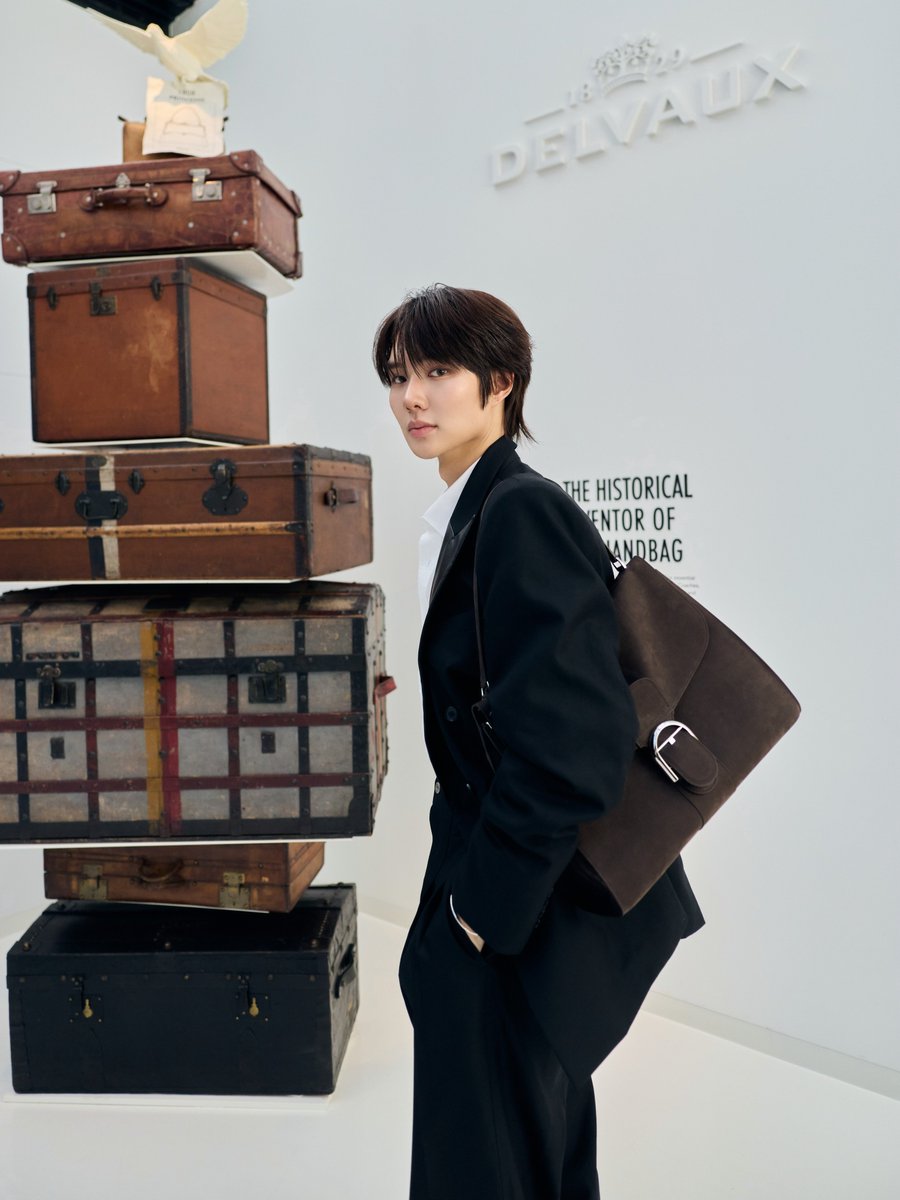 MYLOVELY_YELLOW's tweet photo. ถ้าถามว่าน้ำปิงเหมาะกับ DELVAUX ขนาดไหน ก็ขนาดนี้และ จะ Smart Casual หรือ Casual Look ก็ดูใช่ไปหมด แต่วันนี้กระเป๋าสีน้ำตาลใบนี้สวยมาก เหมาะกับลุคของน้องมาก

A DELVAUX MOMENT WITH NAMPING
#NampingxDelvaux
#Delvaux
#nampingster https://t.co/8XO4gJMbMd
