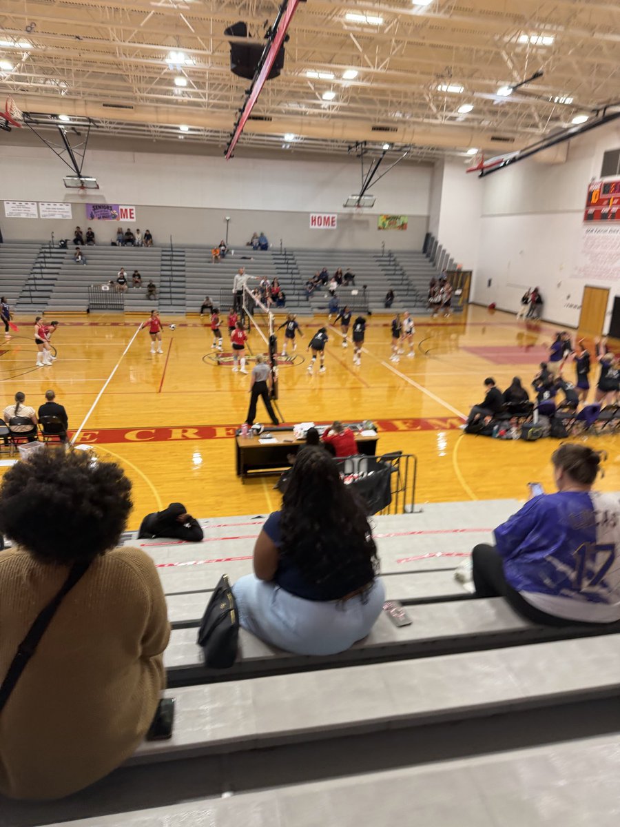 DMcjrotc93145's tweet photo. Lady Broncos with the  victory over Goose Creek!!@LadyBroncoVo @DISDBroncoPride https://t.co/ibyjeD4v7V