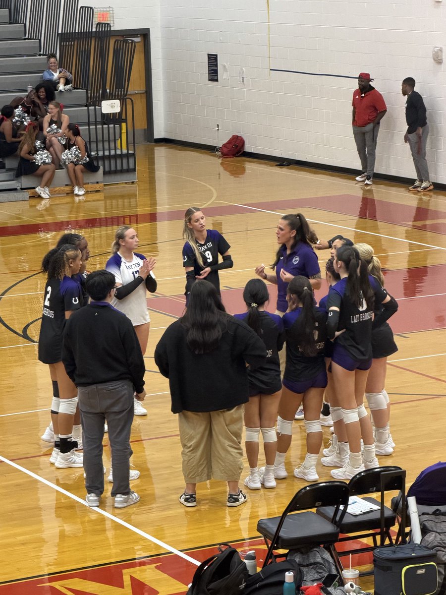 DMcjrotc93145's tweet photo. Lady Broncos with the  victory over Goose Creek!!@LadyBroncoVo @DISDBroncoPride https://t.co/ibyjeD4v7V