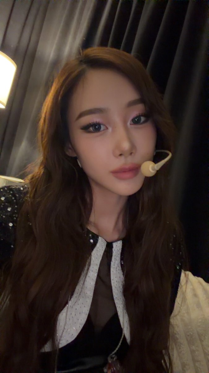 aeribbls's tweet photo. [260929] 🌙💭 - 8:00pm CDT (Dallas)

- [📸]
🇬🇧 - See uu https://t.co/562IM301CD