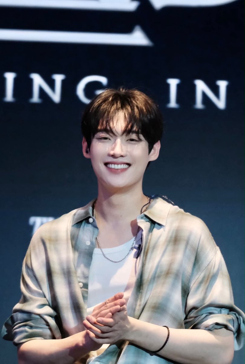 baymax_ie's tweet photo. Hy vọng mọi nỗ lực của Yoonsik đều được nhìn thấy và những điều cậu mong muốn sẽ lần lượt trở thành hiện thực.

KIM YOON SIK PARIS FASHION WEEK
#KIMYOONSIKPFWSS27
#YOONSIKINPARIS https://t.co/JmyoenPOGo
