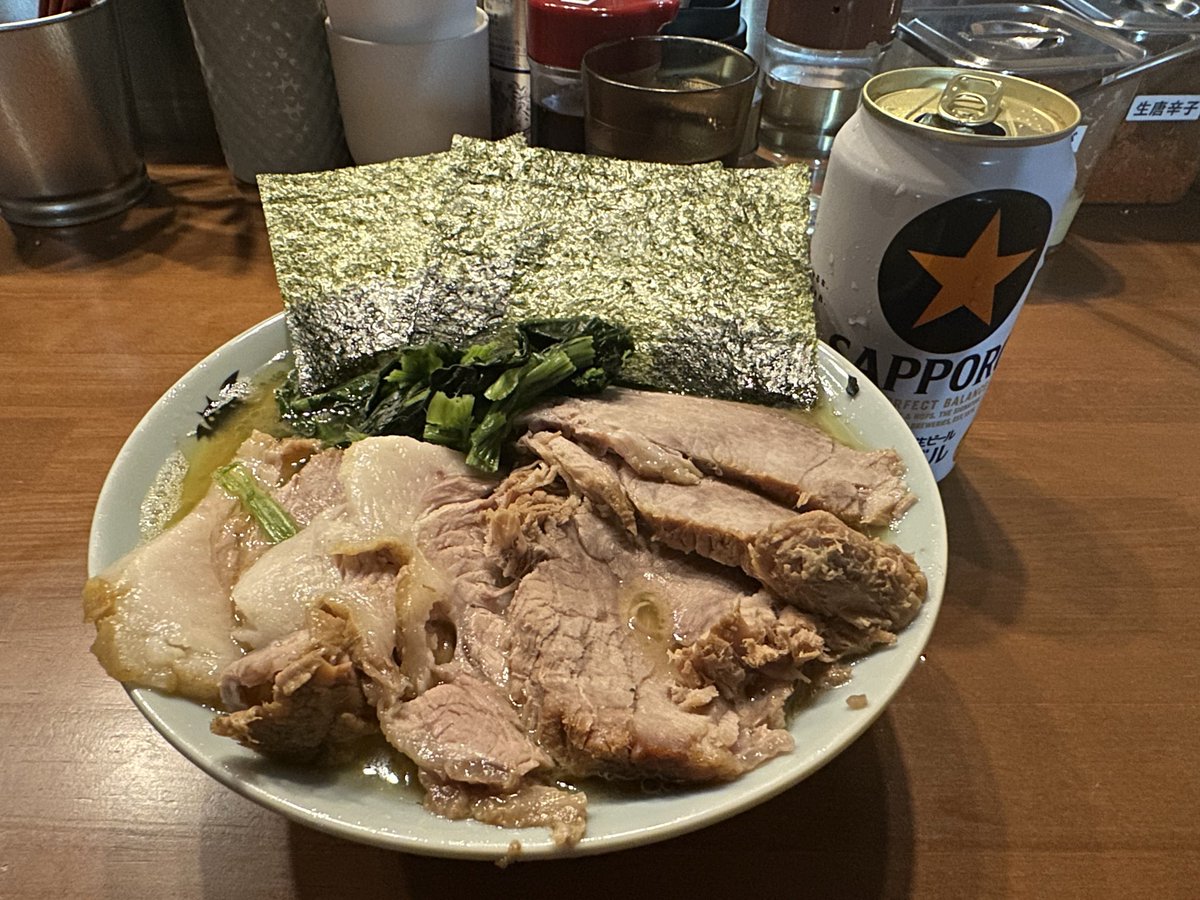 tonsoku0524's tweet photo. チャーシュー麺　
濃い硬い
のりまし
チャーシューダブル
ビール
個人的主観です
移転後、オペレーションも味も
落ち着いてきましたね
のりまし忘れも気持ちよく対応してくれました。
最近、硬めが少し柔らかめ寄りのような気が
卓上箱ティシュペーパーのほうがいいかもなぁ
#洞くつ家
#吉祥寺 https://t.co/RrFVJM3EgL
