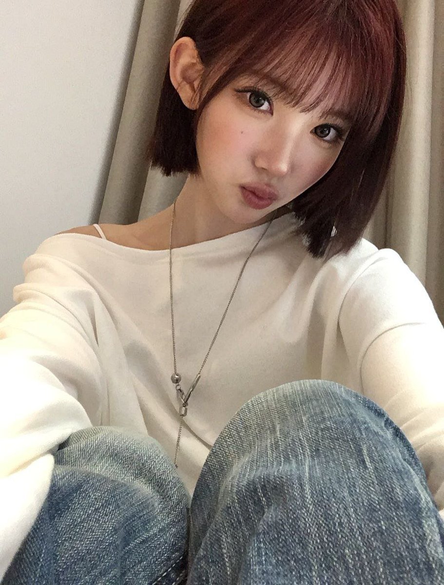 Jiwooor's tweet photo. * 💭 ⌗ 𓏲 „ ˋ🎧 https://t.co/pmx20IdDHQ