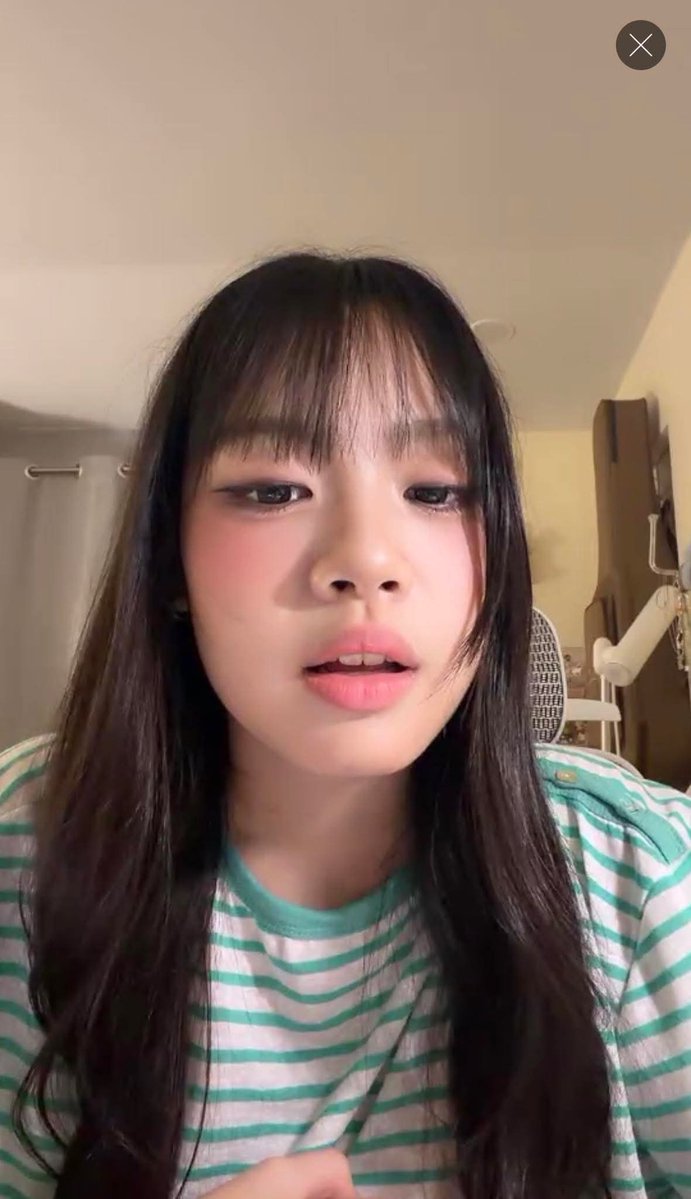 doobnk48tookwan's tweet photo. ไม่ได้เครียด #BNK48 #GrapeBNK48

-หนูไม่ได้คาดหวังว่าต้องถึง 19 ปีแรกหนูก็คาดหวังที่เห็นทุกคนซัพพอร์ตหนู หนูก็มีความมั่นใจ มีกำลังใจว่าอย่างน้อยก็มีทุกคนซัพพอร์ต
-ถ้าหนูไม่ติดอะไรเลยก็ยังเชื่อว่าทุกคนจะยังซัพพอร์ต หนูก็จะทำเต็มที่ในพาร์ทของหนู หนูว่า GE ครั้งนี้หนูยังไม่เครียดมาก https://t.co/QWMnZ2GCXz