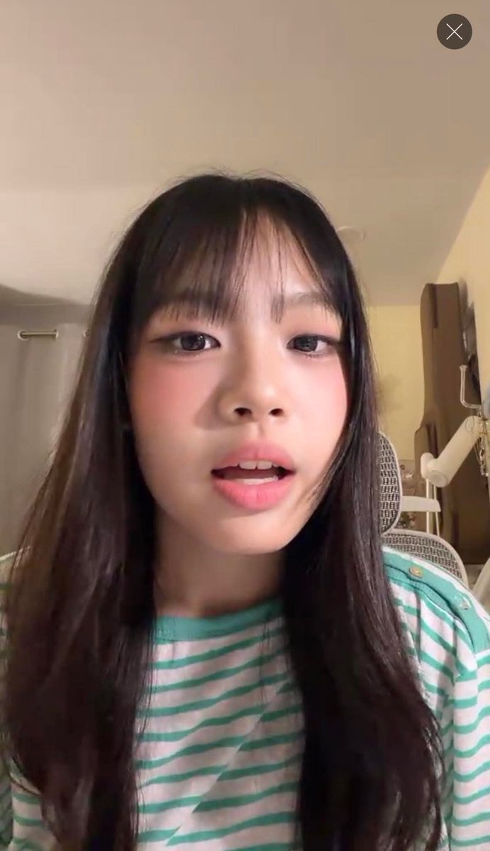 doobnk48tookwan's tweet photo. ไม่ได้เครียด #BNK48 #GrapeBNK48

-หนูไม่ได้คาดหวังว่าต้องถึง 19 ปีแรกหนูก็คาดหวังที่เห็นทุกคนซัพพอร์ตหนู หนูก็มีความมั่นใจ มีกำลังใจว่าอย่างน้อยก็มีทุกคนซัพพอร์ต
-ถ้าหนูไม่ติดอะไรเลยก็ยังเชื่อว่าทุกคนจะยังซัพพอร์ต หนูก็จะทำเต็มที่ในพาร์ทของหนู หนูว่า GE ครั้งนี้หนูยังไม่เครียดมาก https://t.co/QWMnZ2GCXz