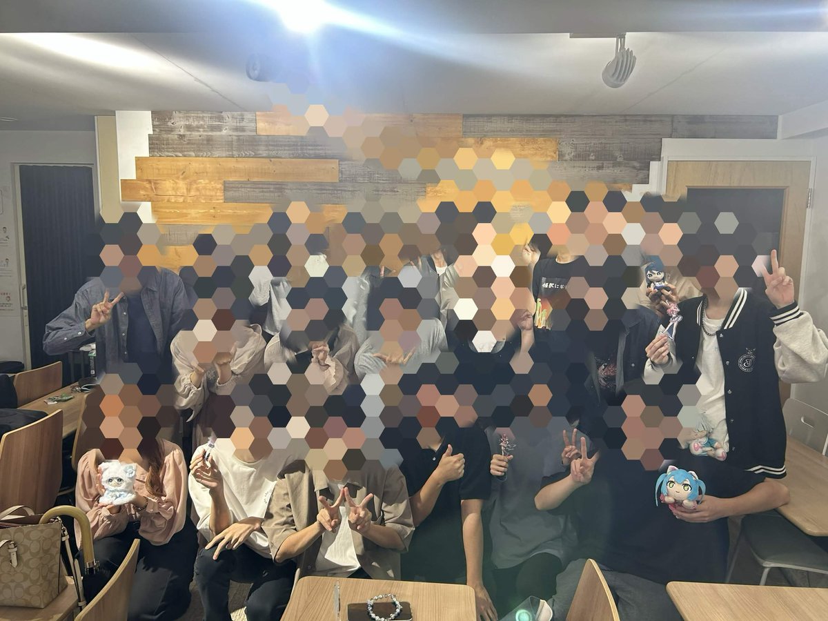 wasedapj_sekai's tweet photo. 9/27は現幹事体制最後の対面活動でした!昨年10月からの出来事やクイズを振り返る企画や、プロセカの歴史を振り返る企画を行い、皆さんで懐かしむことができました☺️
最後には新幹事発表もあり、1年の締めくくりとしてとても良い活動でした!
#WPJ #WPJのセカイ https://t.co/WP6NvyyozH