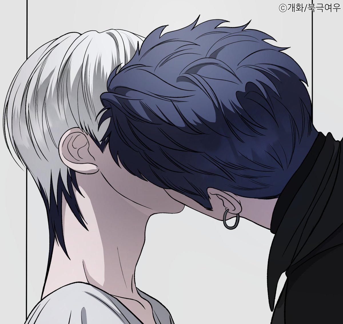 polarfox_comic's tweet photo. <동틀 무렵 너에게> 17화 🅄🄿 🌤️

평범한 삶을 살아보지 못한 희수에게
남들이 다 하는 기본적인 걸 알려주려는 승현.

"희수는 뭐 좋아해요?'
"......승현, 승현을 물고 있는 거 좋아해."

🟦리디 https://t.co/5JZAsOnio5 https://t.co/ulF4aOtvtD