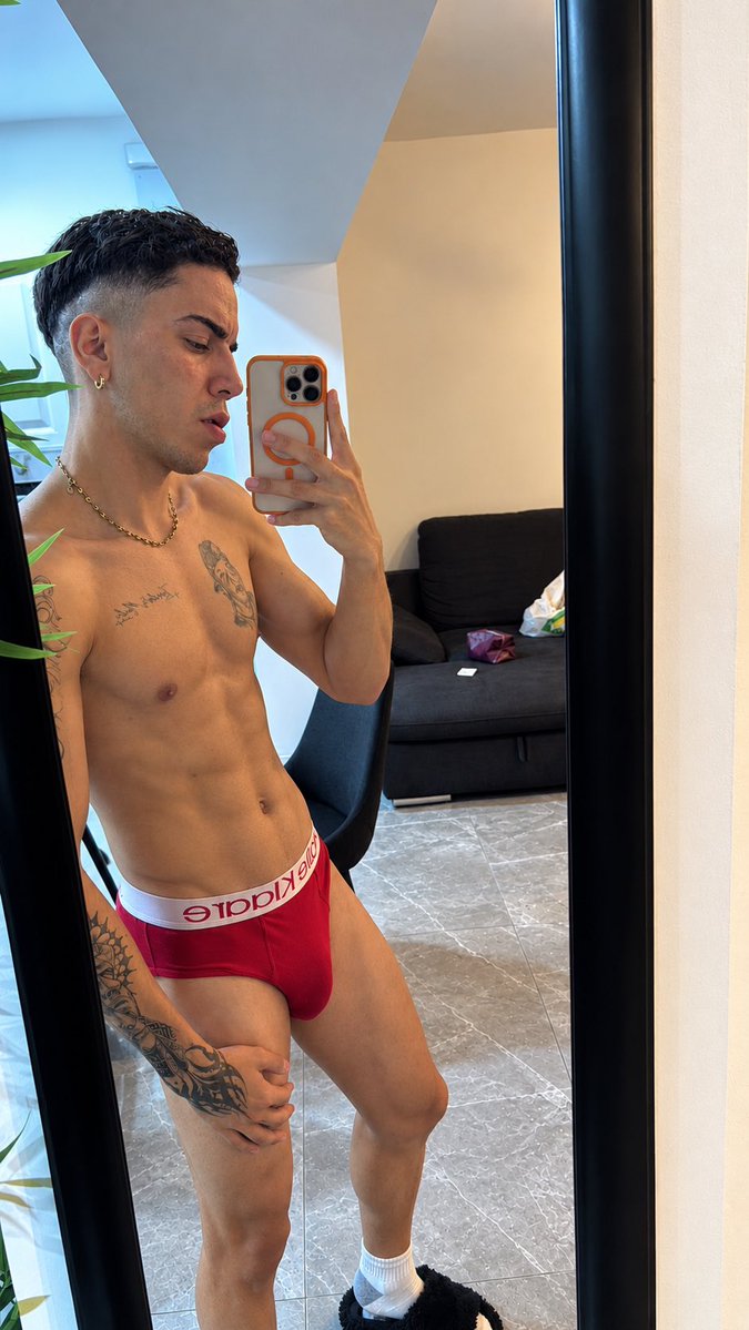 farre_gael's tweet photo. https://t.co/fddXJwqE0f #CHUDAİ #Mundogay 💙🍆🔥 https://t.co/L7pNPdqcrQ