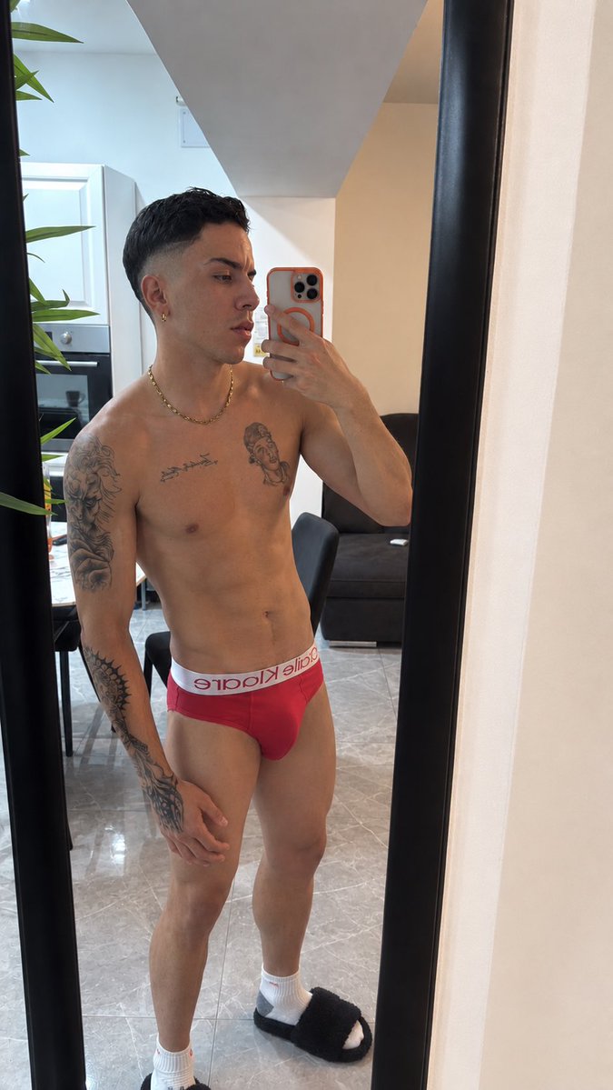 farre_gael's tweet photo. https://t.co/fddXJwqE0f #CHUDAİ #Mundogay 💙🍆🔥 https://t.co/L7pNPdqcrQ
