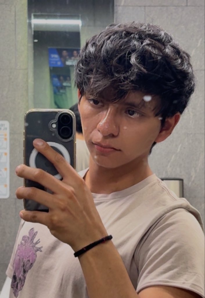 Lostboyg58's tweet photo. La carita || La vga 🔥 https://t.co/PzrSmle1sx