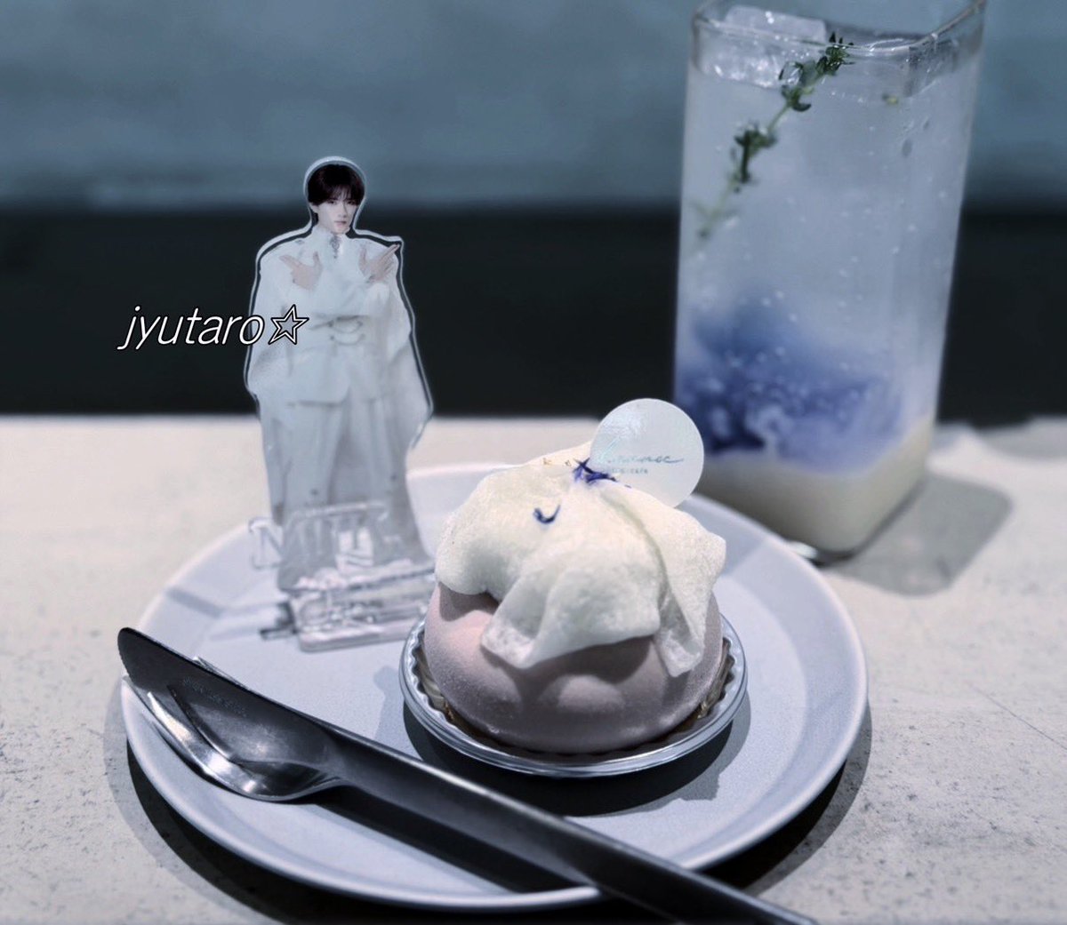 Hamsis83's tweet photo. ひとりhannoc♩
プリエっていうおいしいケーキ食べたよ˖ ࣪⊹ https://t.co/ZEMqPbGtrf