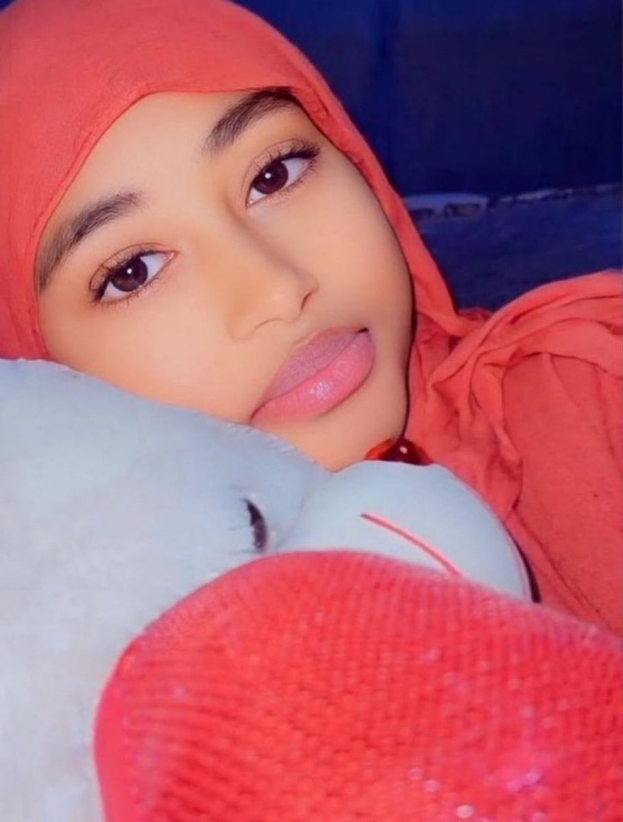 raheeimah__'s tweet photo. I'm 19, Do you love me ??💔😭 https://t.co/p9onhXagjZ
