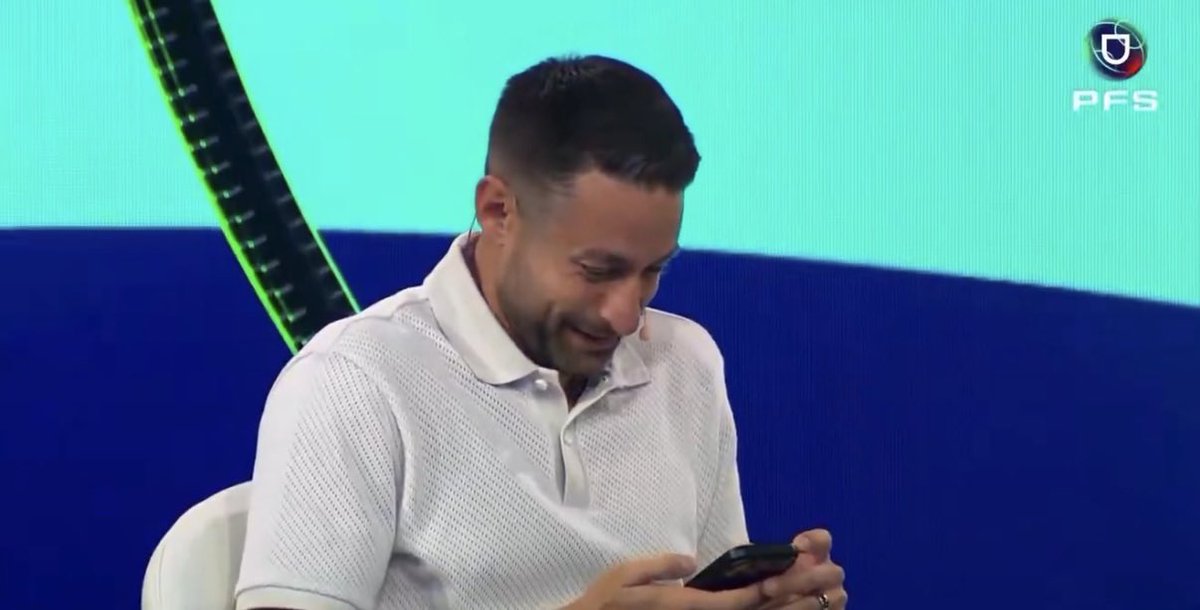 _jasminepetrou's tweet photo. It was at this moment, he knew https://t.co/RYxq94wwKD