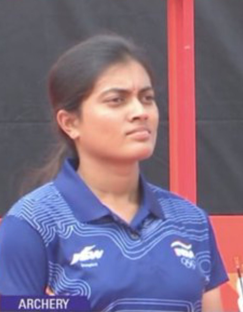 majja_ni_life_1's tweet photo. This girl - Chikitha won 2 gold medals with 3 hrs gap 💥❤️🥳👑

Gold in compound women's Team 
Gold in compound Mixed TEAM 

GOLDEN girl for India now 🇮🇳❤️🥇

#asiangames2026 #compoundteam #archery #indianarchery https://t.co/rvCw5MofS7