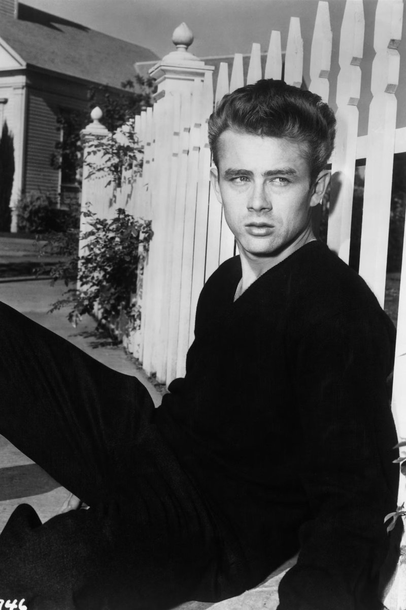 MrPopOfficial's tweet photo. Remembering James Dean, who tragically died 71 years ago today at the age of 24. https://t.co/aO4mErc4i8