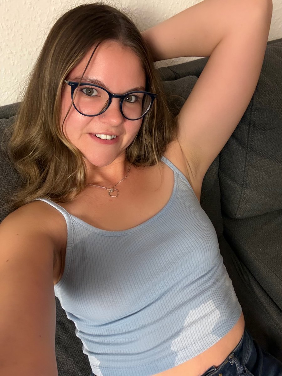 SweetieIsabel's tweet photo. Be honest… which one made you look twice? https://t.co/QlVaswcJ6i