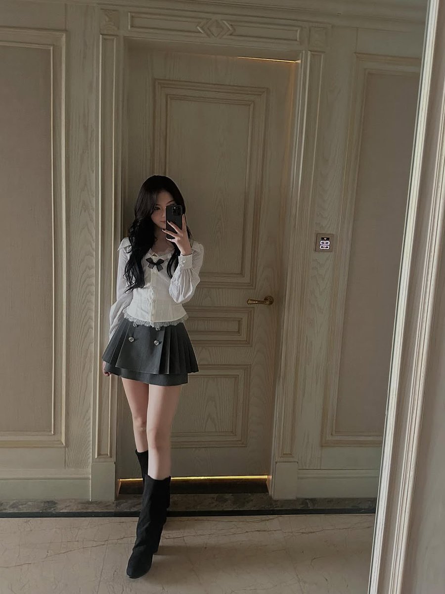 psychomiyane's tweet photo. 251101
@/isamovingon insta

#ISA #STAYC #아이사 #스테이씨 https://t.co/97c6QTQeWm