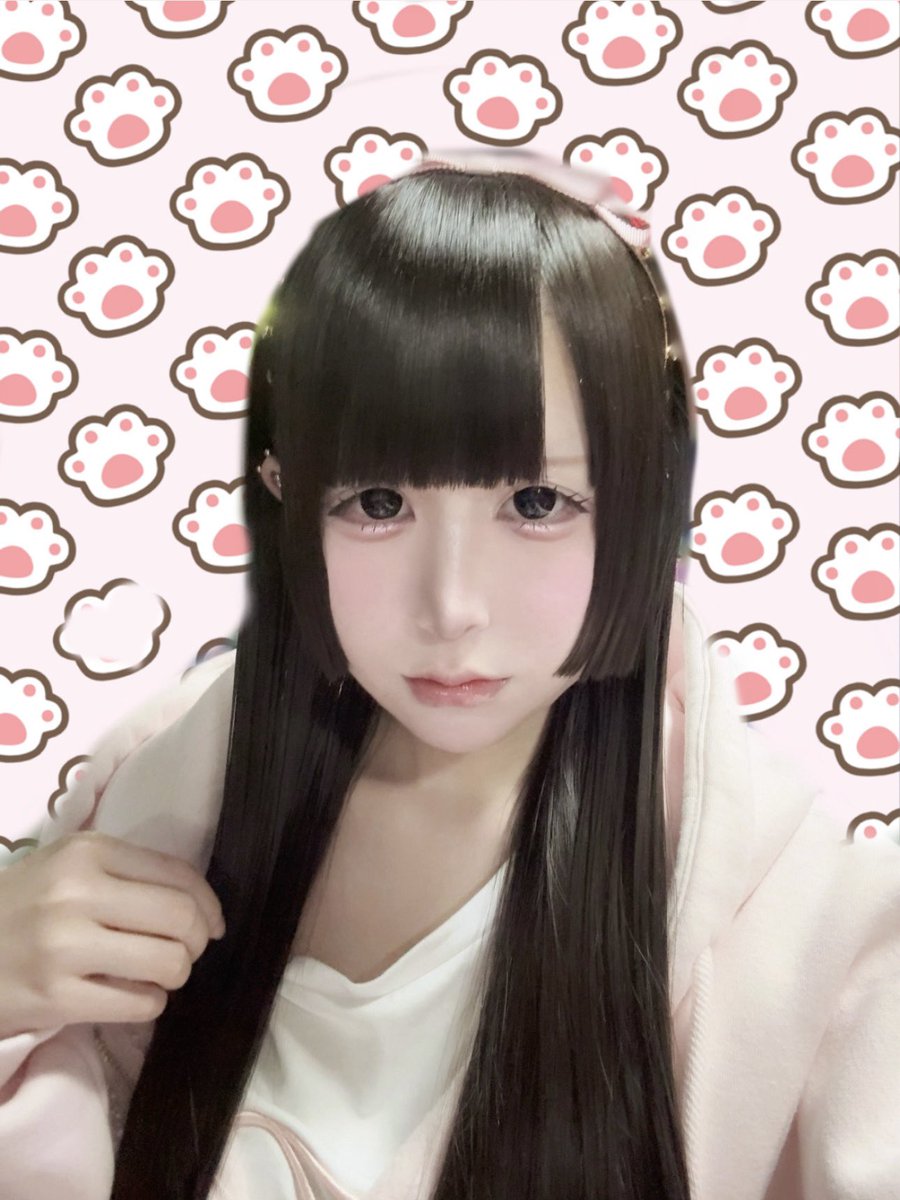 amai_pdm's tweet photo. 初めまして♡@PrettyDevilMate に降臨した小悪魔♥あま♥です🍰

甘いものとマイメロディちゃんとピンクに生かされてます👶🏻🎶（1️⃣番マカロンがすき⚈ ·̫ ⚈!!）

見習い小悪魔ですが、ターゲット様の一番になれるように頑張ります(⃔ `꒳´ )⃕↝♥
魔界でお待ちしております🦇♡よろしくお願いします♪ https://t.co/KVFvpYmYRa