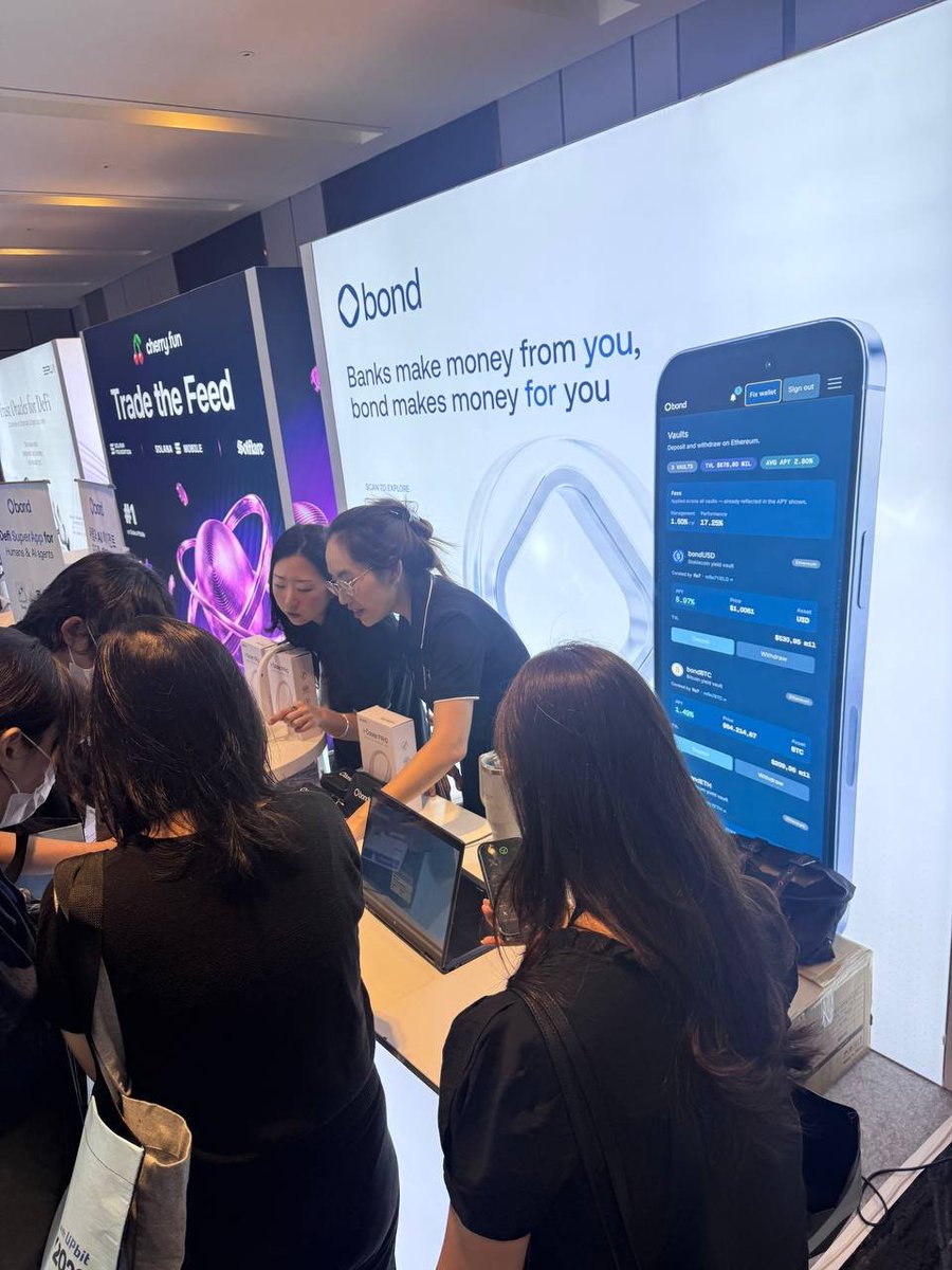 BondSuperApp_'s tweet photo. We are off to a strong start at KBW!

If you’re here in Seoul, come visit the Bond team at Booth 33 in the B1F Grand Booth Hall. 

We have some exciting merch up for grabs, so stop by to find out how to get them. https://t.co/xqBg3YlmDL