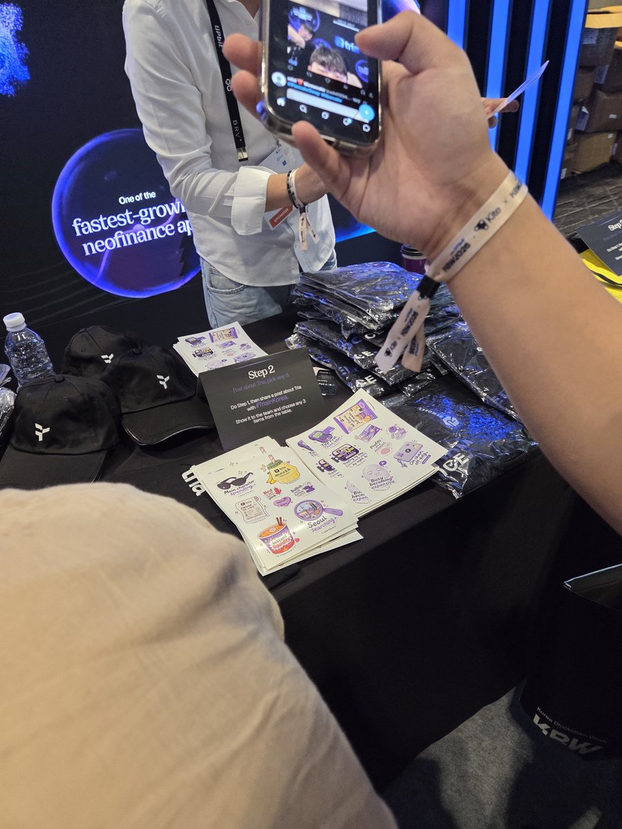 dpfwlcoco tweet picture