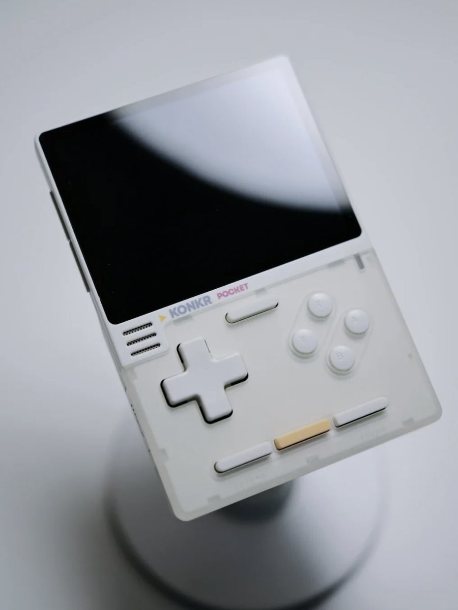 KeepRetro's tweet photo. 4:3 Perfect Display! Konkr Pocket Block Game Handheld. https://t.co/LU0XXotgPe