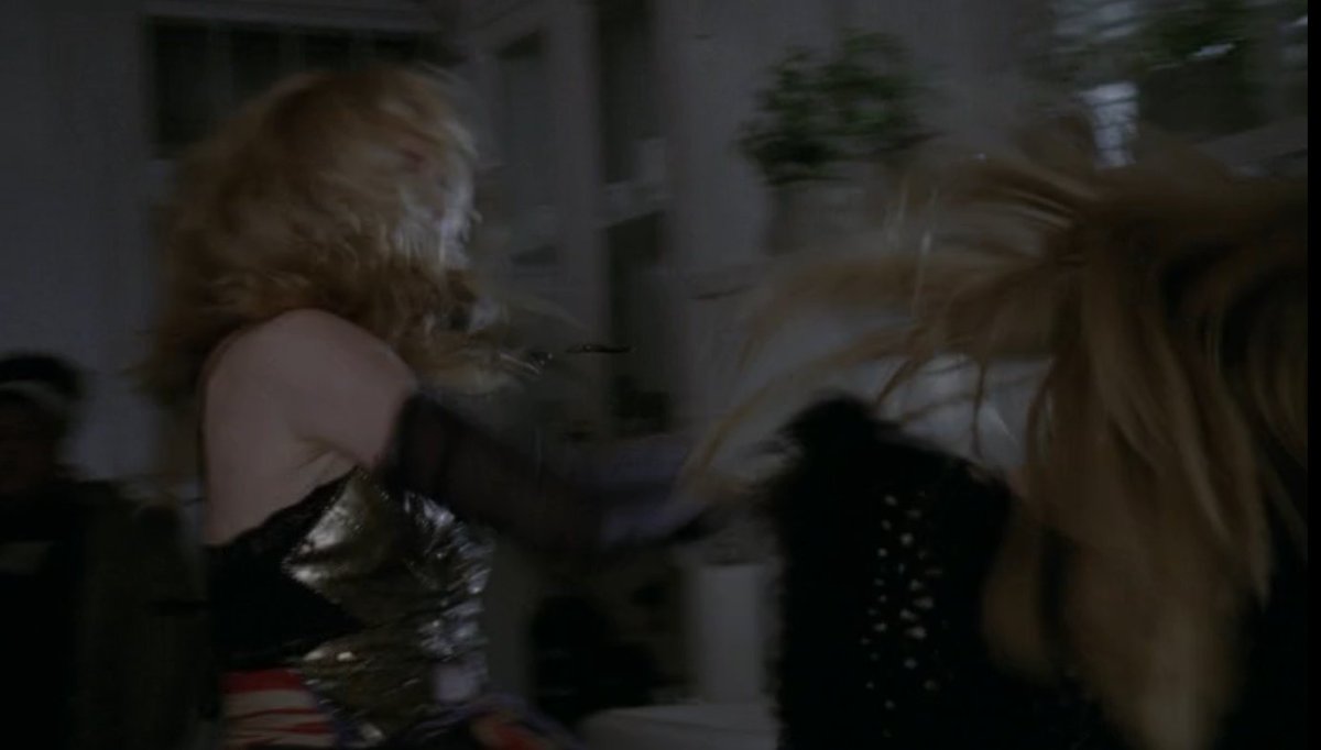 natanel_spring's tweet photo. Estoy volviendo a ver #AHS Coven y no me acordaba de lo satisfactorio que fue cuando Misty Day le parte su madre a Madison.
#AHScoven https://t.co/dXN9YEHr9u