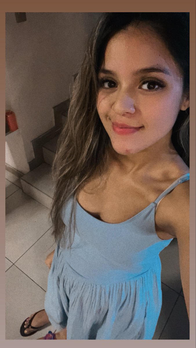 ronmromm's tweet photo. Yo creyéndome sexy! Cuando claramente me ahogo, me duele el cuerpo, la espalda, me ha crecido demasiado la barriga!!! Me canso demasiado rápido, jajajaja https://t.co/0Il2IVUkdC