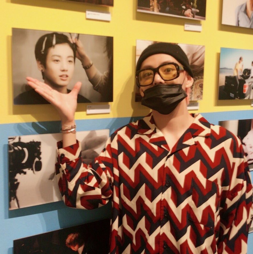 jksplaylist's tweet photo. cries https://t.co/tEx3lHJq7j