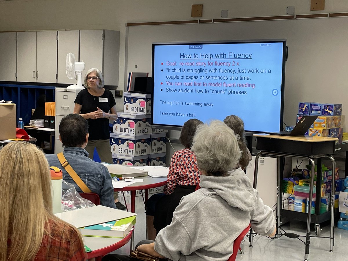 GloriaJCSL's tweet photo. Our Let’s Read volunteers received training from our Head Let’s Read tutor this evening as we prepare for the start of year 3 of our Let’s Read Tutoring Club. It was great to see so many of our veteran tutors return. Welcome to our new tutors. #volunteersmakeadifference https://t.co/HCb8Uy06Cz