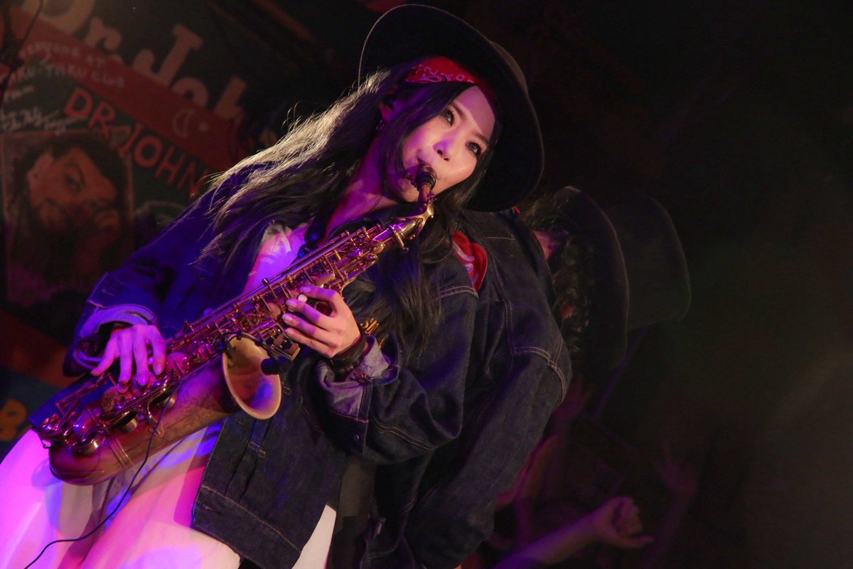 LFxROCKZ's tweet photo. 本日はTHE CHERRY COKE$の紅一点、SUZUYOの誕生日です！

🎊HappyBirthDayすずちゃん🎂

すずちゃんのマルチな才能にTHE CHERRY COKE$は沢山助けられています！ありがとう！
素敵な歳になりますように☆
↓お祝いメッセージはこちらへ
@suzuyo_TxCxCxS 

#チェリコ
#チェリーコークス
#THECHERRYCOKES https://t.co/6fRbkfPRs0