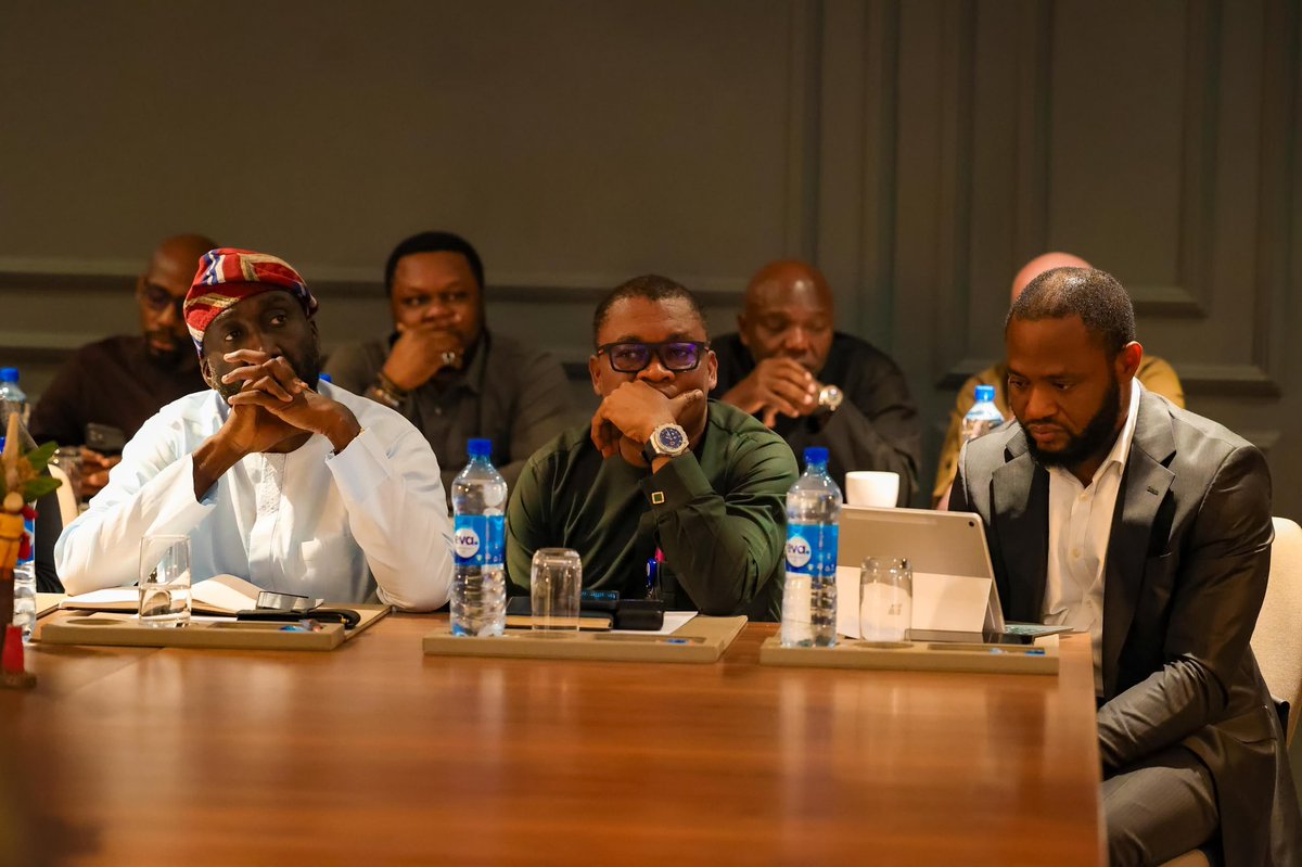 JosephOTegbe's tweet photo. We held a strategic closed-door meeting with the leadership of select electricity distribution companies on the proposed 24/7 Energy Zones. https://t.co/2555WEfWoK