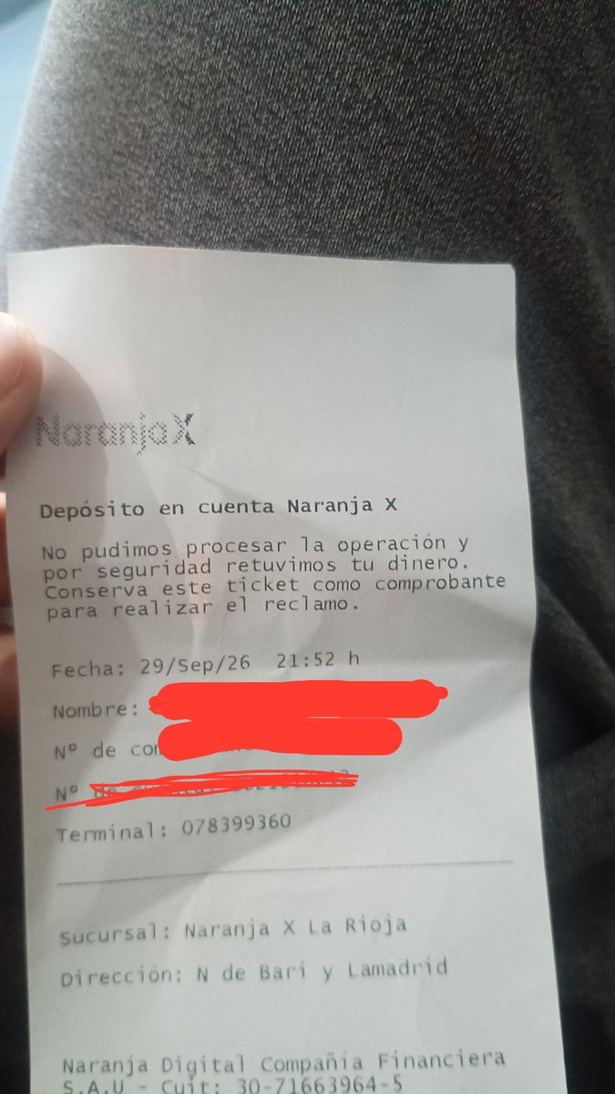 Terminotirado's tweet photo. Jamás hice un depósito en un cajero de @NaranjaX, voy lo hago y punmmm...
Amo mi vida. https://t.co/5GB39HJArw