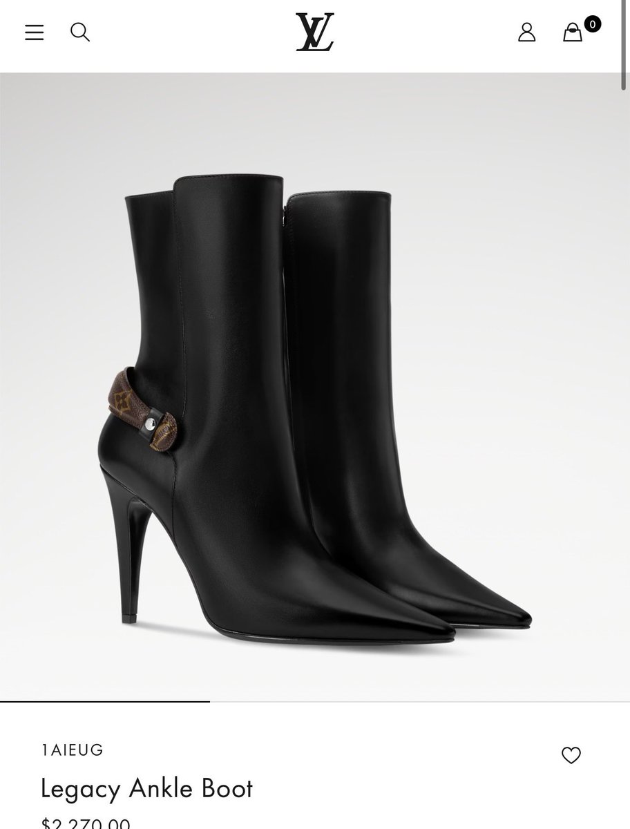 MsGoddessEmilye's tweet photo. Dm me for my shoe size, this is the gift I want BUY IT NOW SIMP https://t.co/j9oXdXKCIz