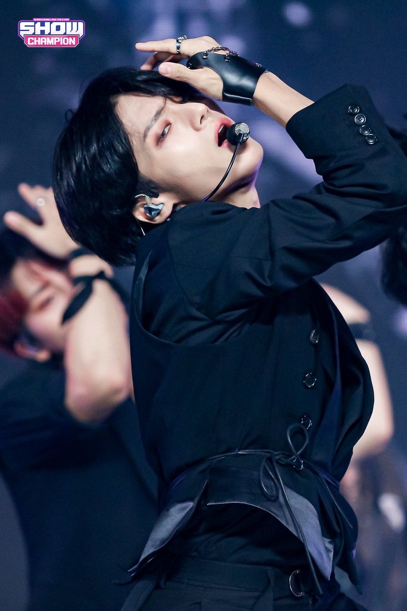 0_pur1n's tweet photo. 인셉션 고트 파트 https://t.co/VSvBYgmajT