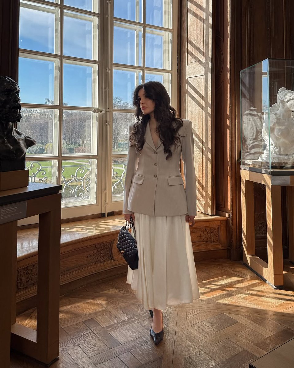 michelledomvcdj's tweet photo. One random Tuesday in Paris. https://t.co/1wNDbIk1Hn