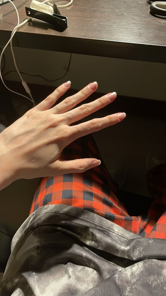 baretadementa's tweet photo. las buenas rasguñadas que le haría en el brazo y en esa espaldota 🤤 https://t.co/lQEOIkHWT8